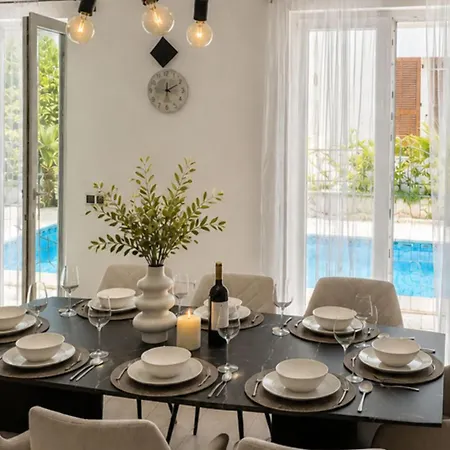 Preciosa Casa En *
