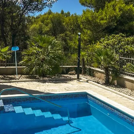 Preciosa Casa En Сasa de vacaciones Splitska