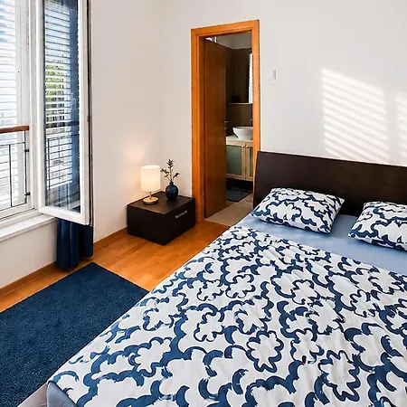 Сasa de vacaciones Preciosa Casa En Splitska